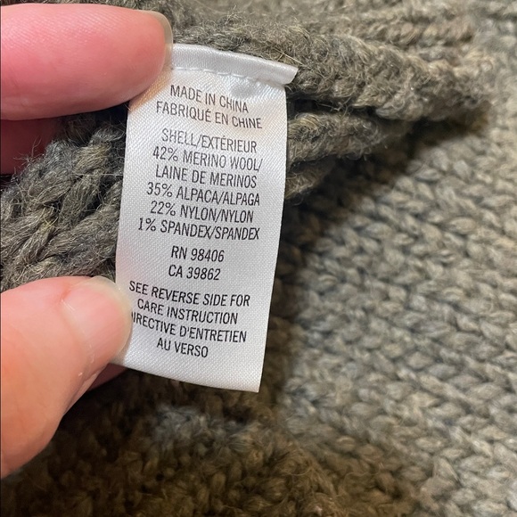 Theyskins Theory Cozy army green Knit Sweater - Picture 9 of 16